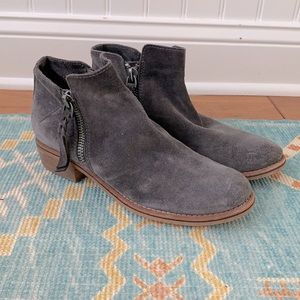 Dolce Vita charcoal suede ankle booties 1.5 inch heel